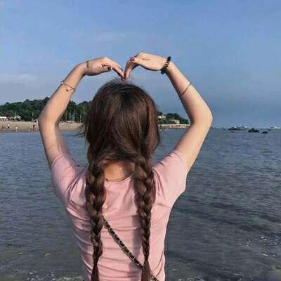 娱乐吃瓜酱背影头像女